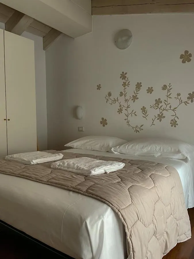 Richi Rent 02 Apartment Verona 0*,